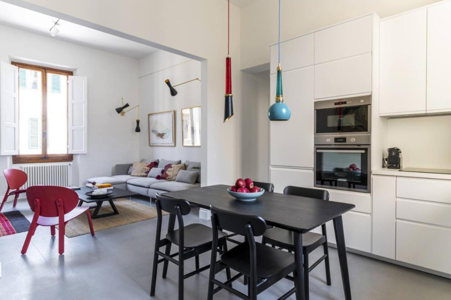 Modern Art - Art Pieces & Eclectic Deco Florencia